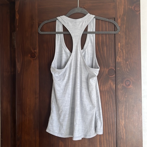 Vuori Performance Tank - Picture 2 of 2